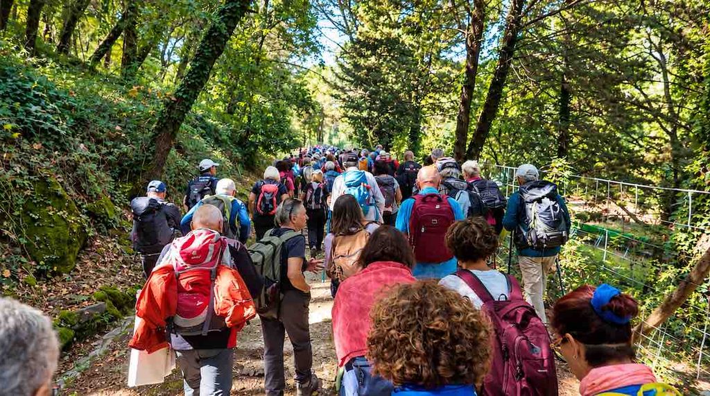 Buccheri, 11 ottobre 2026. Centinaia di cittadini e rappresentanti delle associazioni ambientaliste marciano a sostegno dell’istituzione del Parco Nazionale degli Iblei. Foto V. Sottosanti / Archivio LIMEN