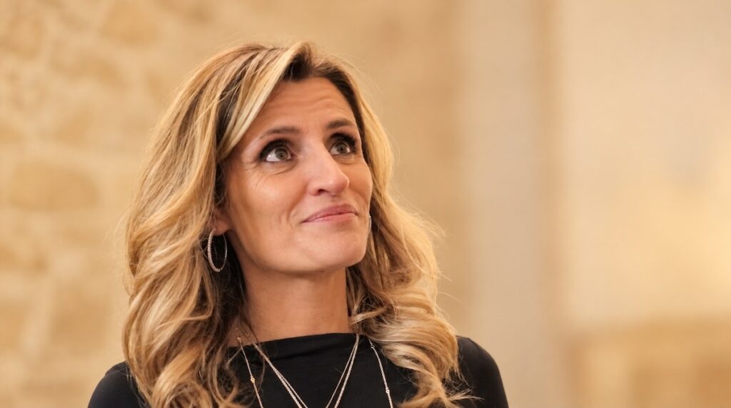 Ragusa Ibla, 16 ottobre 2026. Vicky Di Quattro, anima del Teatro Donnafugata di Ragusa Ibla e ideatrice di «Pinocchio e Giufà. Favole per un nuovo Mediterraneo», un progetto culturale che intreccia teatro, tradizioni e dialogo tra i popoli, trasformando la forza universale delle favole in un messaggio di incontro, accoglienza e integrazione. Foto V. Sottosanti / Archivio LIMEN